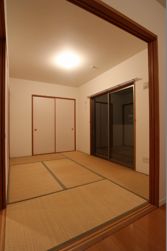 その他部屋・スペース　和室があると落ち着きますね。収納もバルコニーもあります。