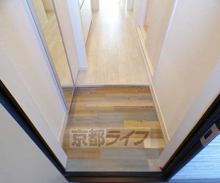 玄関　新築できれいな部屋です