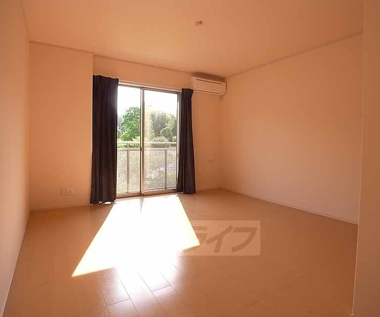 居室・リビング　９帖の洋室です。