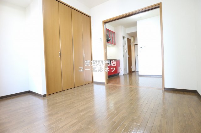 居室・リビング　ゆったりとくつろげる、落ち着きのある居室空間です