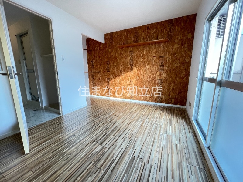 居室・リビング　同型別部屋写真