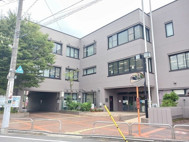 その他　足立区舎人図書館まで233m