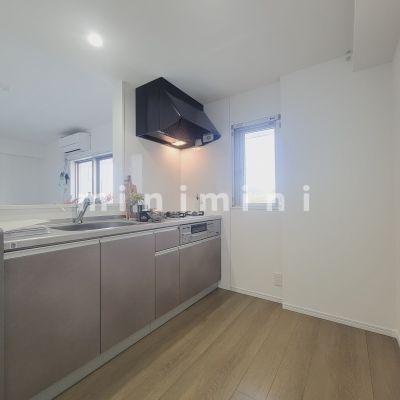 キッチン　※写真は別号室のものですので現状優先とさせていただきます