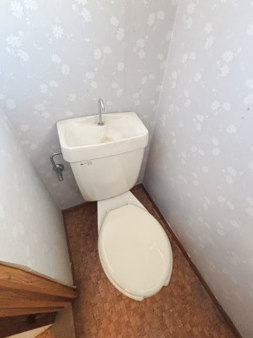 トイレ　「b’CASA春日部IIre-born」