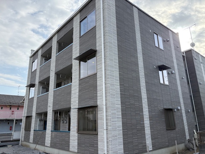 建物外観　建築中