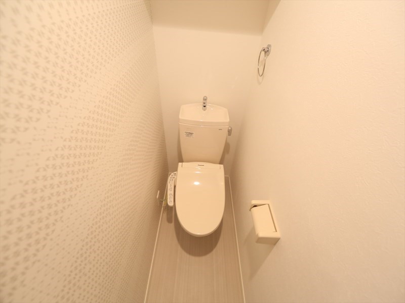 トイレ　温水洗浄暖房便座付トイレ