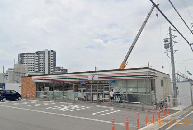 コンビニ　セブンイレブン日進赤池駅南店（コンビニ）まで674m