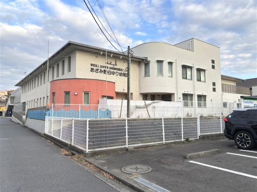 幼稚園・保育園　あざみ野白ゆり幼稚園（幼稚園・保育園）まで267m
