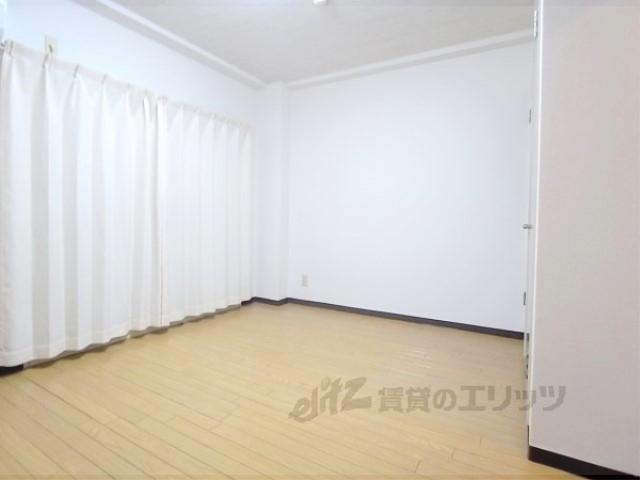 居室・リビング　きれいな洋室です。