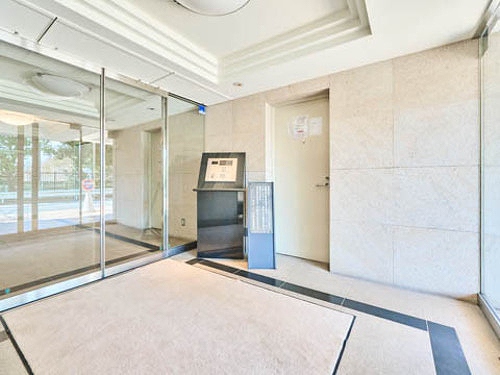 エントランス　弊社は都内全域の物件をご紹介可能です！