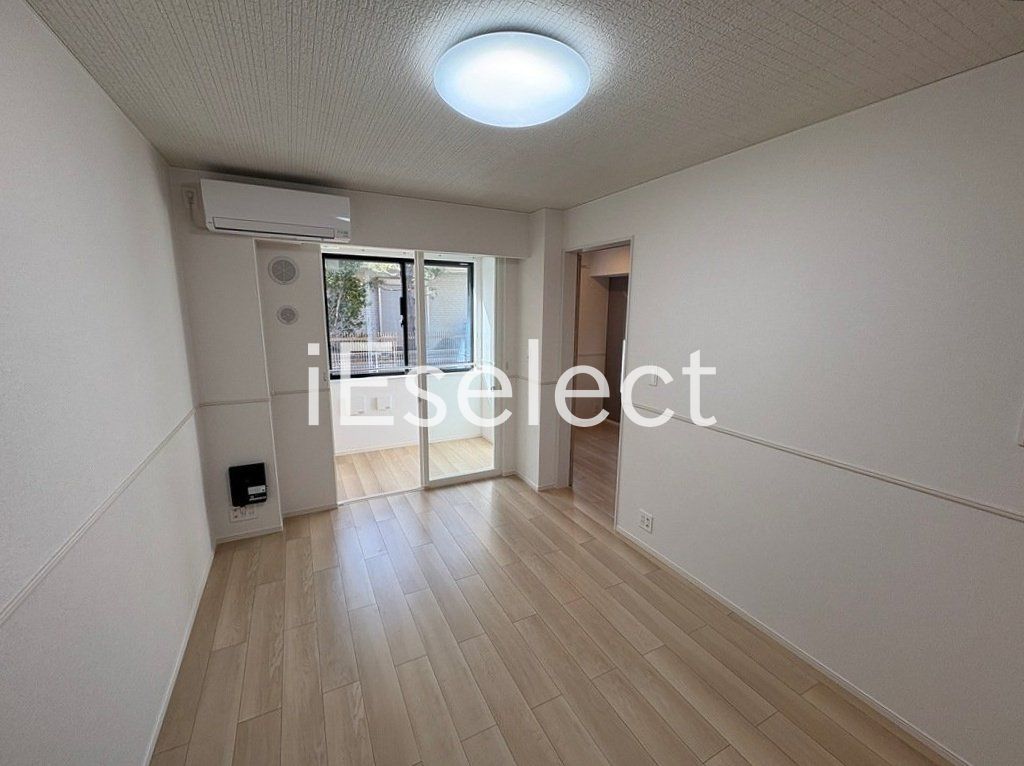 居室・リビング　広々開放的なリビングです♪