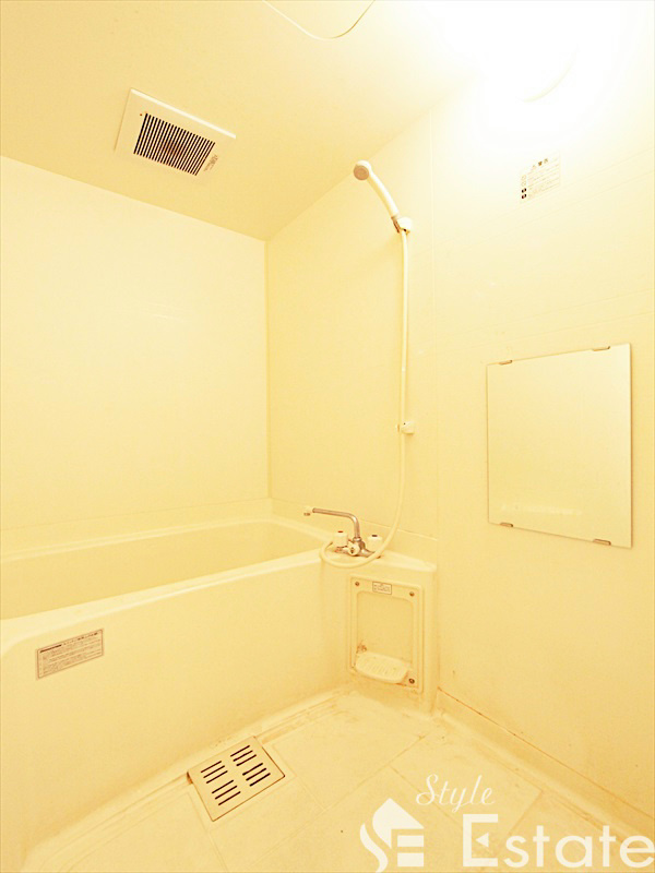 バス・シャワールーム　バスルーム