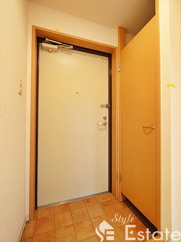 玄関　玄関　シューズボックス