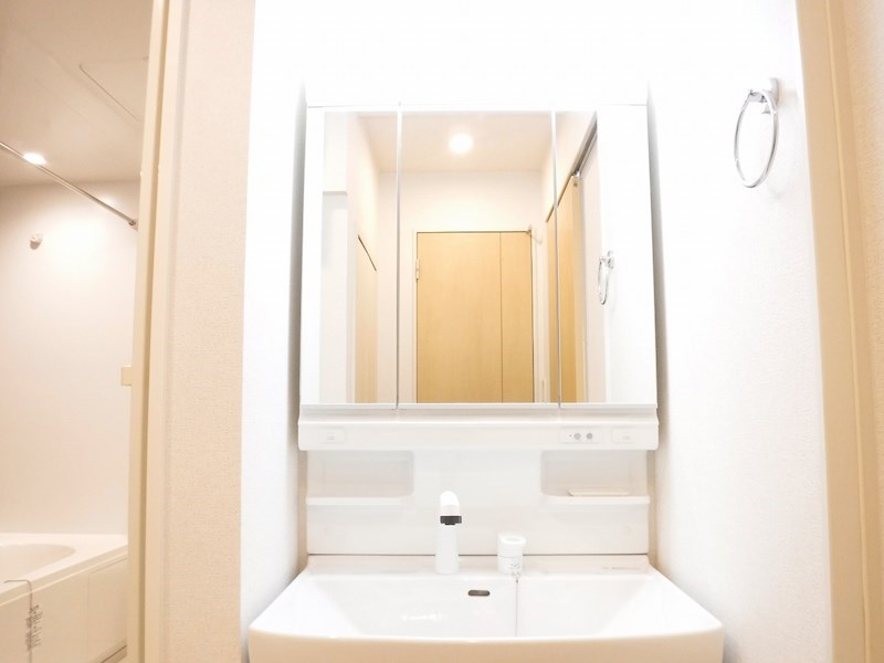 洗面設備　類似部屋写真
