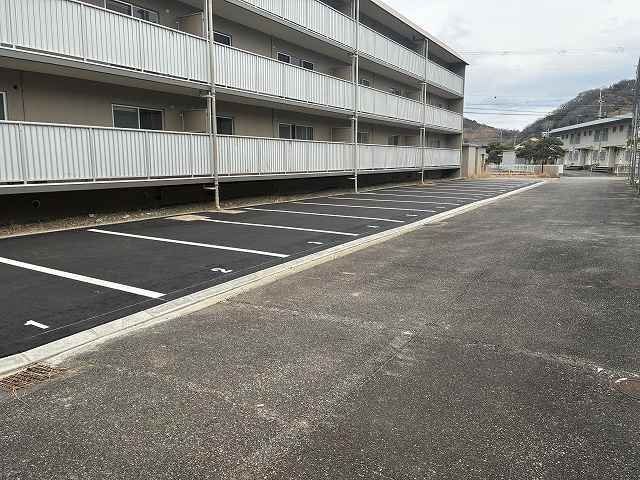 駐車場　駐車場