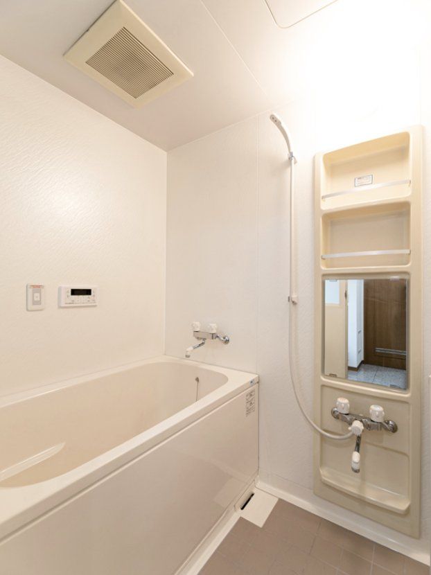 バス・シャワールーム　バス