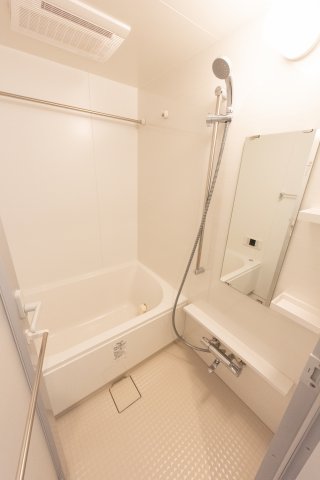 バス・シャワールーム　Wave on Horie Tower