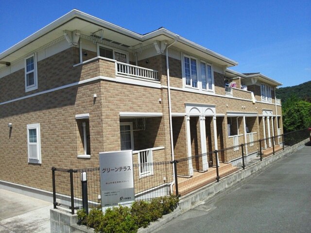 建物外観　落ち着いた雰囲気の外観です