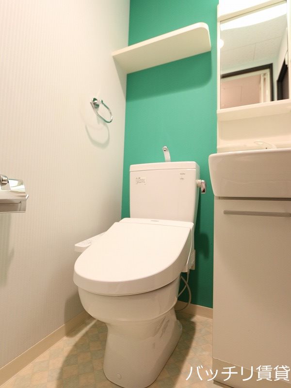 トイレ　画像は別号室イメージの為、現況を優先いたします。