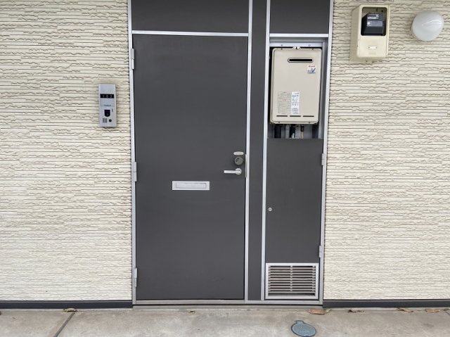 玄関　収納もある玄関です