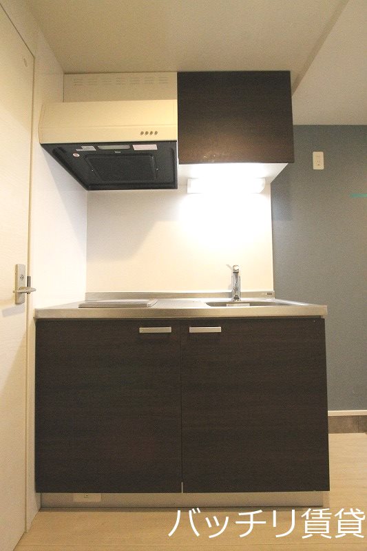 キッチン　同物件別号室の為、現状優先