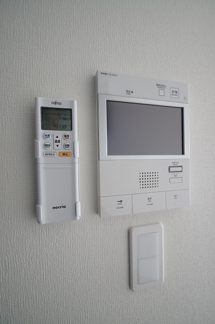 セキュリティ　来訪者が確認できる女性に安心の「TVモニターホン」