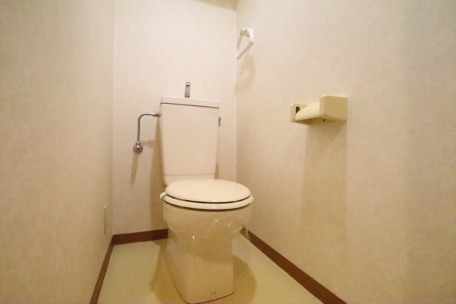トイレ　※別号室のお写真のため現況優先