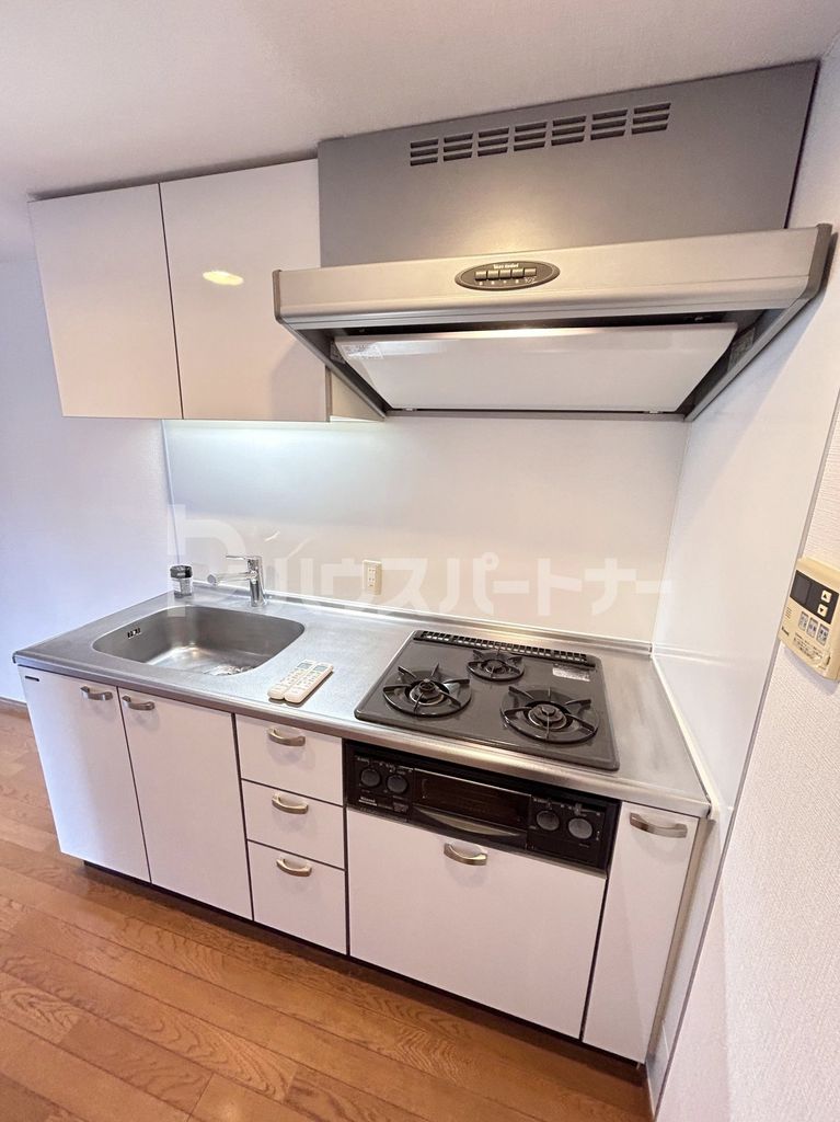 キッチン　バルコニー