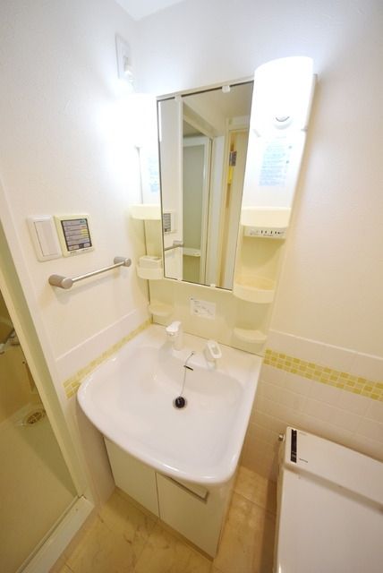 洗面設備　★嬉しい独立洗面台付です★