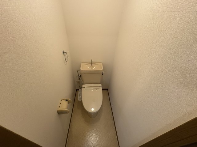 トイレ　コンパクトで使いやすいトイレです