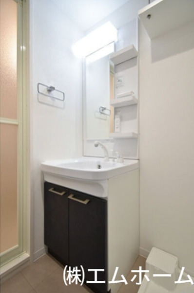 洗面設備　脱衣所　独立洗面化粧台