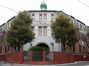 高校・高専　第二工芸高校（高校・高専）まで279m