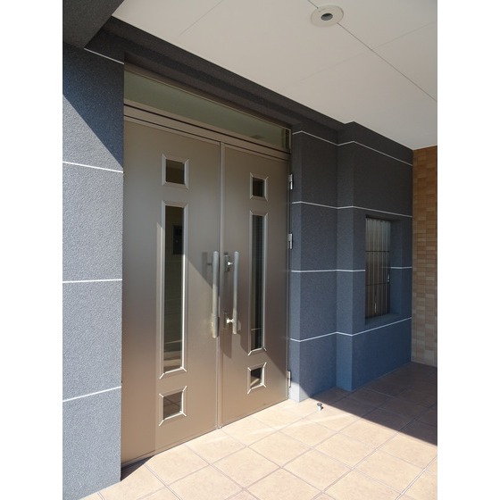 エントランス　スロープ付き