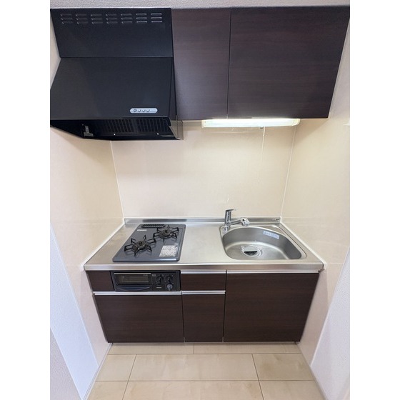 キッチン　※別部屋写真、現況優先