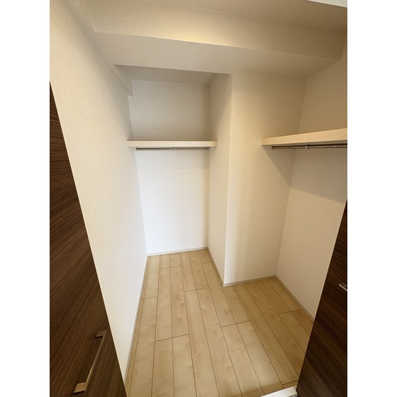 収納　※別部屋写真、現況優先