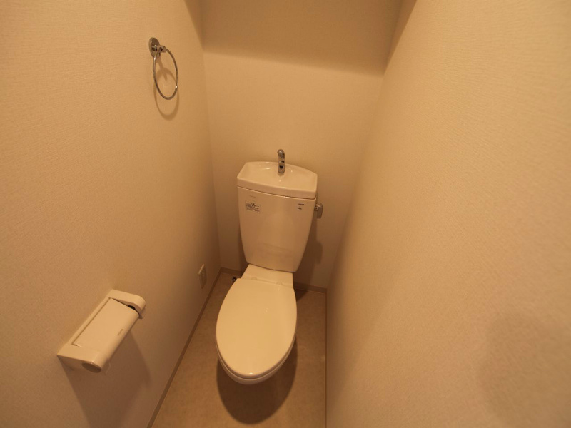 トイレ　温水洗浄暖房便座設置可