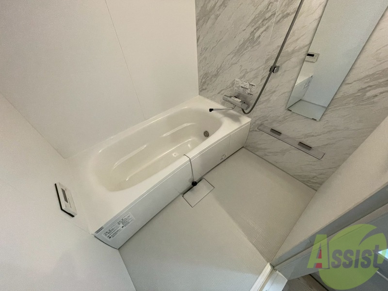 バス・シャワールーム　お風呂になります。一日の疲れを癒してくださいね。