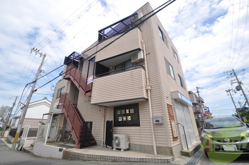 建物外観　おしゃれできれいな外観は毎日の帰宅が楽しくなりそうです。