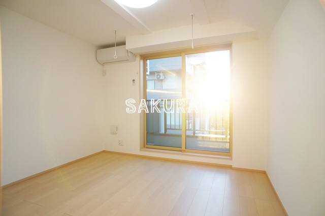 居室・リビング　使いやすい形の為、レイアウトを楽しめます♪