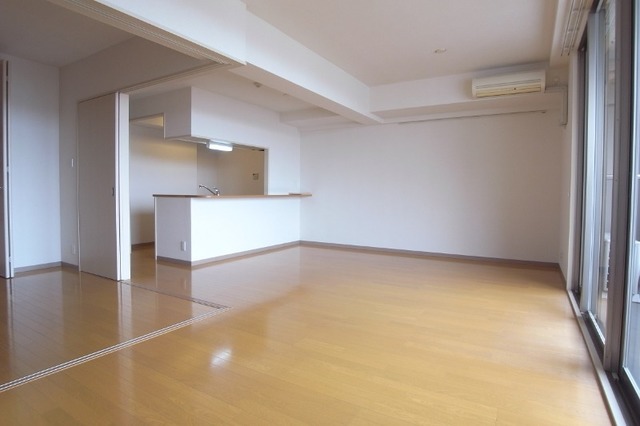 居室・リビング　リビング