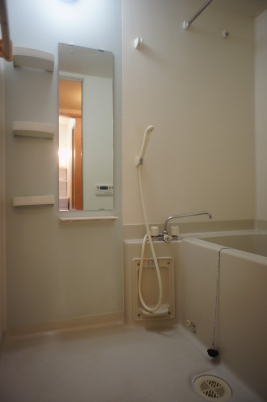 バス・シャワールーム　図面と現状に相違がある場合には現状を優先