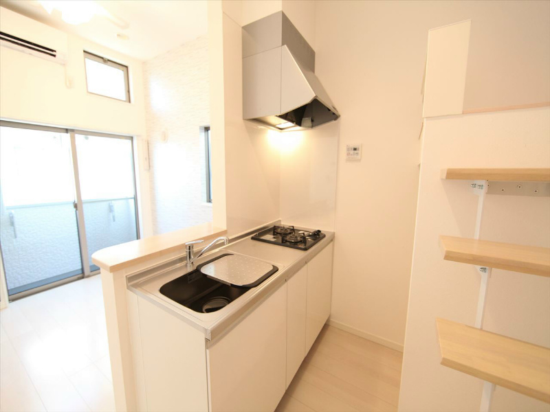 キッチン　システムキッチン（ガス2口）冷蔵庫・レンジ等ご用意できます