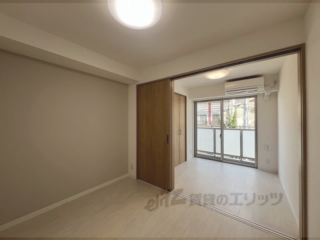 居室・リビング　洋室