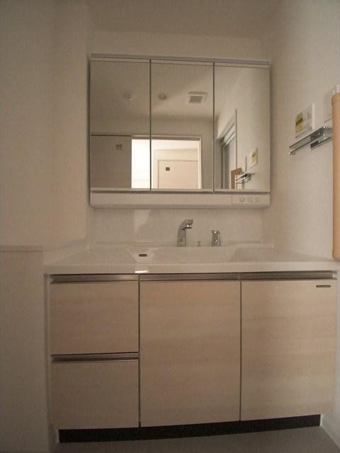 洗面設備　※別部屋参考写真です