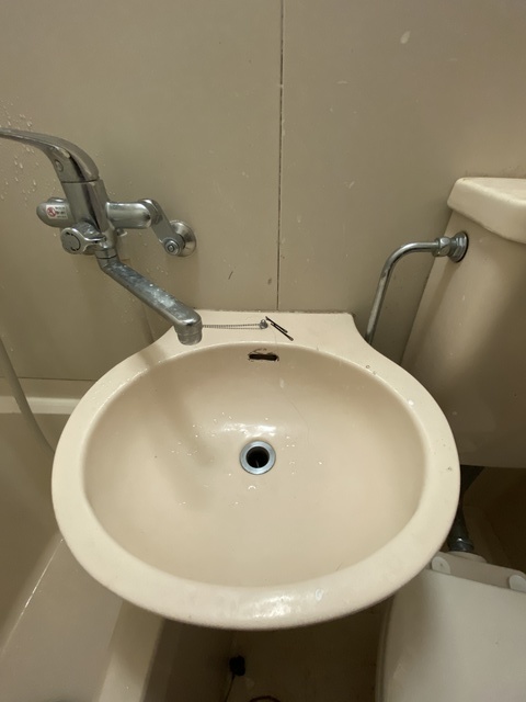 洗面設備　朝はここから始まりますね。