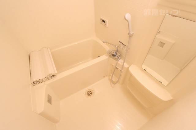 バス・シャワールーム　※別の部屋の写真を流用しています。