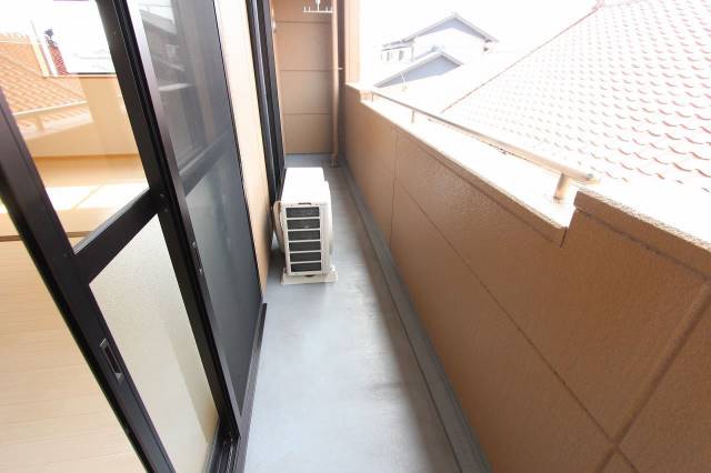 バルコニー　※別の部屋の写真を流用しています。
