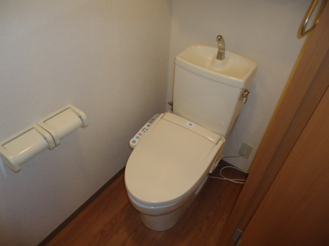 トイレ　シャワートイレ