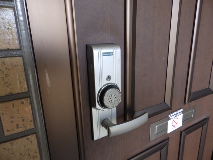 玄関　玄関ドア