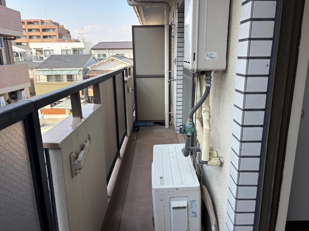 バルコニー　外からの目が気にならないバルコニーで洗濯物が干せます